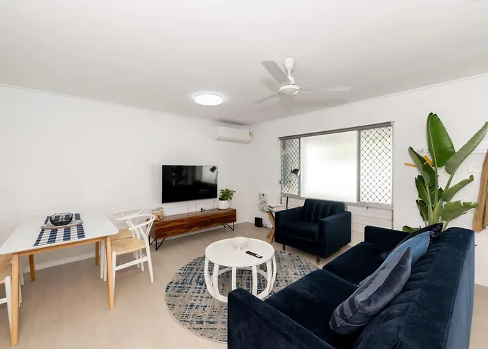 2-Bedroom Charm Near Mater Hospital Pimlico